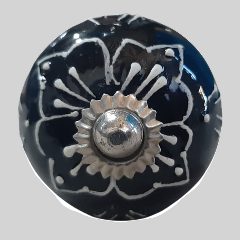 Knob Floral Black and White