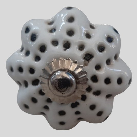 Knob - Black Dotted